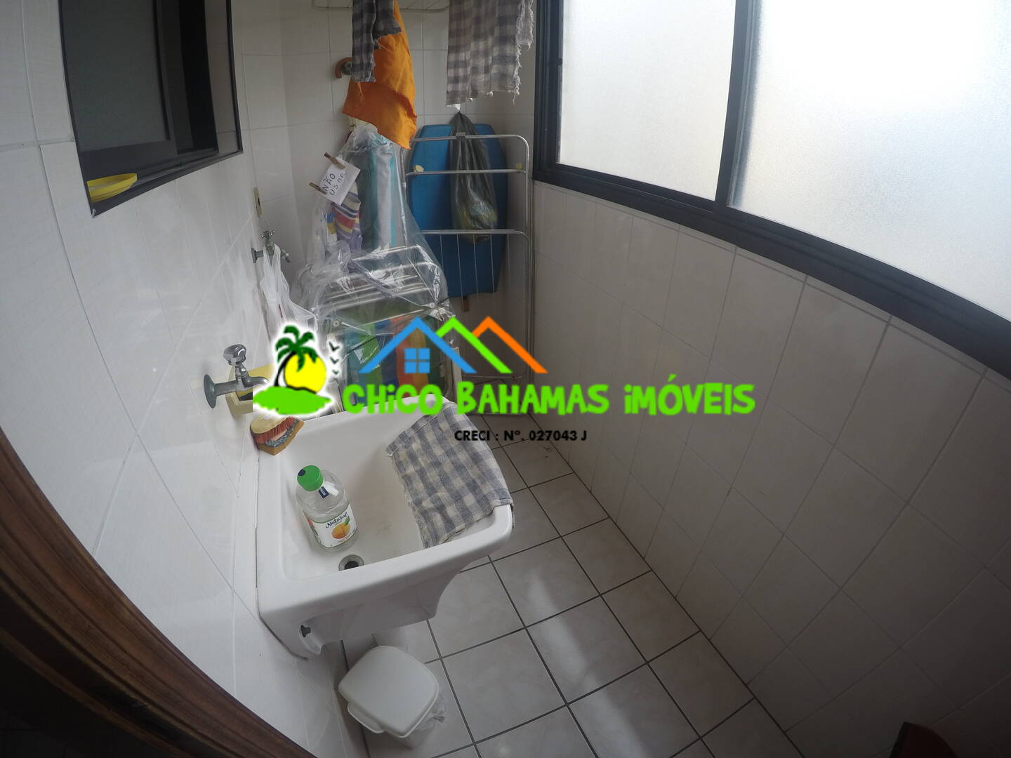 Apartamento à venda com 1 quarto, 70m² - Foto 2