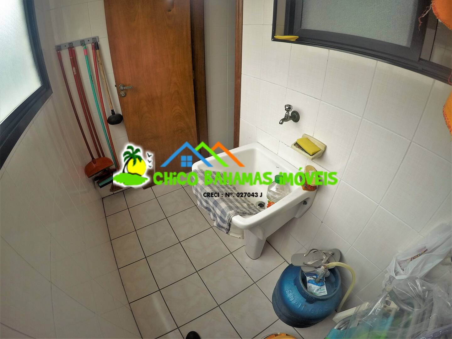 Apartamento à venda com 1 quarto, 70m² - Foto 3